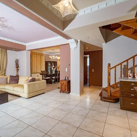 Semesterbostad Mataragkas - 1km From Center, By Zantewize *