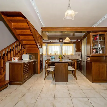 Semesterbostad Mataragkas - 1km From Center, By Zantewize Laganas