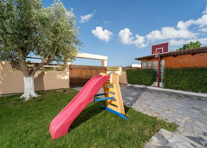 Nyaraló Mataragkas - 1km From Center, By Zantewize